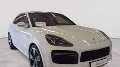 Carraraweißmetallic Gebraucht 2022 Porsche Cayenne Turbo S SUV | 121.790 € (Guter Preis)