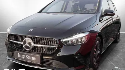 Gebraucht Mercedes B180 Progressive 136 PS (100 kW) 2024 Unilack nachtschwarz Van / Kleinbus