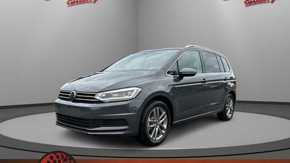 Neu VW Touran 150 PS (110 kW) 2025 Delfingrau metallic Van / Kleinbus