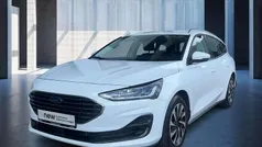 Frozen white (braun) Gebraucht 2023 Ford Focus Titanium Kombi | 18.190 € (Guter Preis)