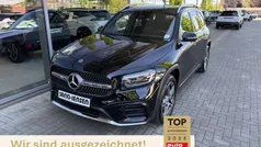 Mercedes GLB220