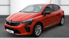 Valenciaorange metallic Gebraucht 2024 Renault Clio V Evolution Limousine | 17.995 € (Fairer Preis)