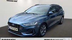 Blau Gebraucht 2024 Ford Focus ST-Line X Kombi | 27.590 € (Fairer Preis)