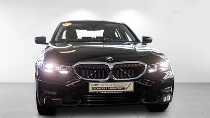 Gebraucht BMW 320 Shadowline 184 PS (135 kW) 2021 Schwarz 2 Limousine
