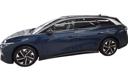 Gebraucht VW ID.7 Pro 210 kW (286 PS) 2025 Aquamarinblau metallic Kombi