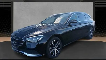 Gebraucht Mercedes E300 Avantgarde 306 PS (225 kW) 2022 Schwarz Kombi