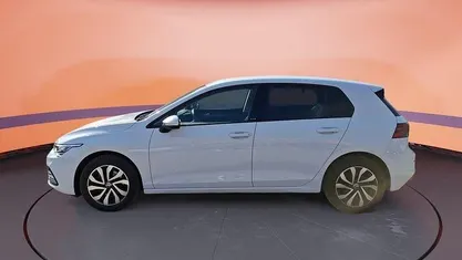 Gebraucht VW Golf VIII Life 96 PS (70 kW) 2022 Limousine