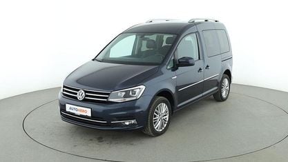 Begagnad VW Caddy Highline 150 HK (110 kW) 2017 Blå Minibuss