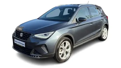 Grau Gebraucht 2025 Seat Arona FR SUV | 23.880 € (Fairer Preis)