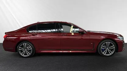 Gebraucht BMW 745e M Sport 394 PS (289 kW) 2020 Bmw individual aventurinrot metallic Limousine