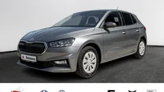 Grau Gebraucht 2024 Skoda Fabia Selection Limousine | 17.490 € (Fairer Preis)