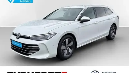 Weiß Gebraucht 2025 VW Passat Elegance Kombi | 38.490 € (Guter Preis)