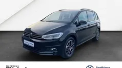 Gebraucht 2024 VW Touran Comfortline Van / Kleinbus | 35.930 € (Fairer Preis)