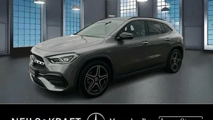 Grau Gebraucht 2023 Mercedes GLA200 AMG SUV | 40.970 € (Fairer Preis)