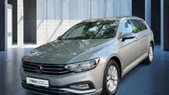 Silber Gebraucht 2023 VW Passat Business Kombi | 20.750 € (Guter Preis)