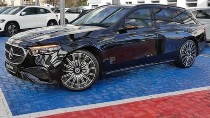 Gebraucht 2025 Mercedes E220 AMG Kombi | 61.780 €