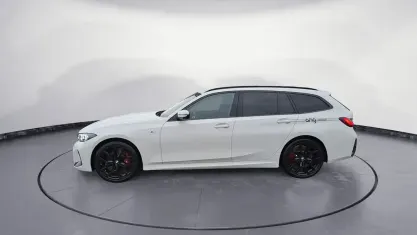 Gebraucht BMW 320 Performance 190 PS (139 kW) 2025 Weiß Kombi