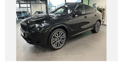 Black sapphire metallic Gebraucht 2025 BMW X6 M Sport SUV | 83.840 € (Fairer Preis)