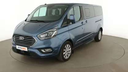 Gebraucht Ford Tourneo Titanium 170 PS (125 kW) 2018 Blau Van / Kleinbus