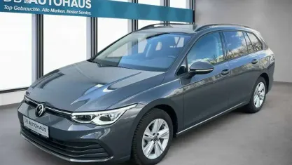 Usata VW Golf VIII Life 150 CV (110 kW) 2024 Grigio Station wagon