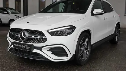 Unilack polarweiß Gebraucht 2025 Mercedes GLA180 AMG SUV | 37.770 € (Fairer Preis)
