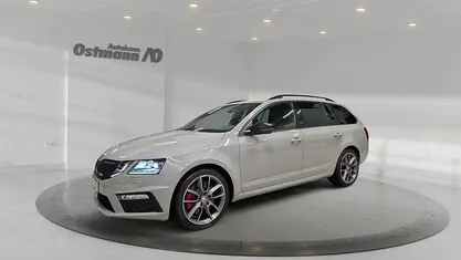 Grau Gebraucht 2020 Skoda Octavia RS Kombi | 25.947 € (Fairer Preis)