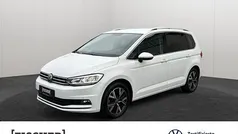 Weiss Gebraucht 2022 VW Touran Highline Van / Kleinbus | 30.555 € (Guter Preis)