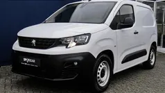 Weiß Gebraucht 2022 Peugeot E-Partner Premium Van / Kleinbus | 18.990 € (Fairer Preis)
