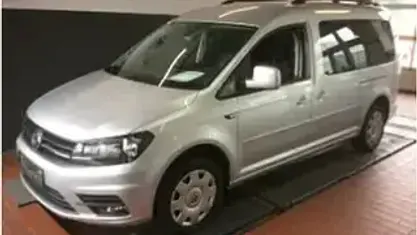 Gebraucht VW Caddy Trendline 131 PS (96 kW) 2019 Silber Van / Kleinbus