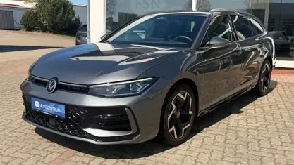 Gebraucht VW Passat R-line 193 PS (141 kW) 2025 Diabasgrau metallic Kombi