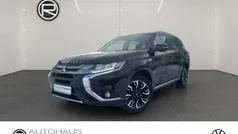 Schwarz Gebraucht 2018 Mitsubishi Outlander Plus SUV | 19.880 € (Fairer Preis)