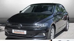 Deep black perleffekt Gebraucht 2021 VW Polo Comfortline Limousine | 17.990 € (Fairer Preis)
