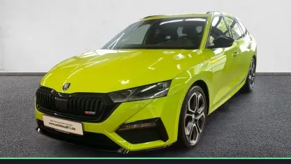 Gebraucht Skoda Octavia RS 245 PS (180 kW) 2023 Mambagrün Kombi