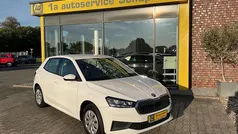 Gebraucht 2023 Skoda Fabia Essence Limousine | 15.490 € (Fairer Preis)