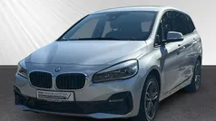 Silber Gebraucht 2021 BMW 218 Gran Tourer Sport Line Van / Kleinbus | 22.488 € (Fairer Preis)
