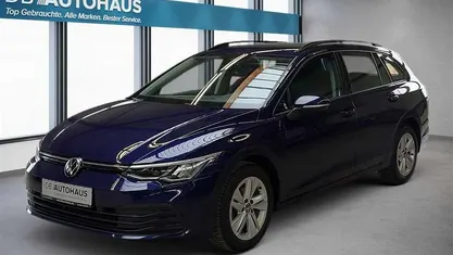 Gebraucht VW Golf VIII Life 110 PS (80 kW) 2023 Blau Kombi
