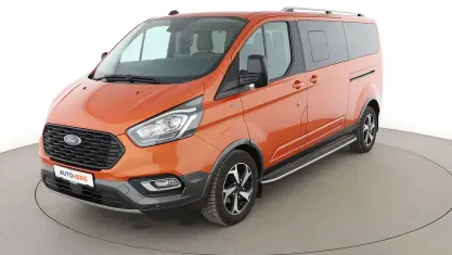 Używany Ford Tourneo Active 150 KM (110 kW) 2023 Pomarańczowy Minivan