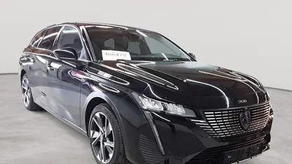 Gebraucht Peugeot 308 SW Allure 131 PS (96 kW) 2024 Perla nera schwarz metallic Kombi