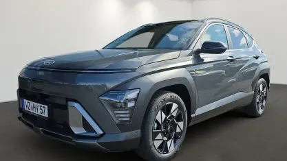 Neu Hyundai Kona Prime 139 PS (102 kW) 2025 Purple (ecotronic gray / abyss black ...) SUV
