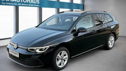 Gebraucht VW Golf VIII Life 150 PS (110 kW) 2024 Schwarz Kombi