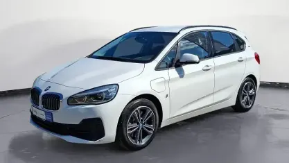 Gebraucht BMW 225 Active Tourer iPerformance 224 PS (164 kW) 2019 Weiß Van / Kleinbus