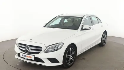Gebraucht Mercedes C180 Avantgarde 156 PS (114 kW) 2019 Weiß Limousine