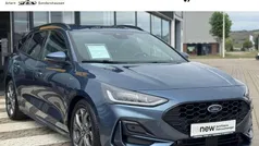 Blau (chromablau metallic (blau)) Gebraucht 2024 Ford Focus ST-Line Kombi | 22.290 € (Guter Preis)