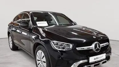 Gebraucht Mercedes GLC200 163 PS (119 kW) 2021 Schwarz SUV