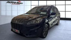 Obsidianschwarz (metallic) Gebraucht 2023 Ford Kuga ST-Line SUV | 27.590 € (Fairer Preis)