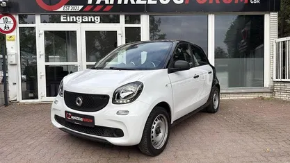 Weiß Gebraucht 2017 Smart ForFour Kleinwagen | 7.900 € (Guter Preis)