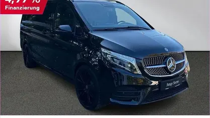 Schwarz Gebraucht 2021 Mercedes V300 Avantgarde Van / Kleinbus | 51.950 € (Fairer Preis)