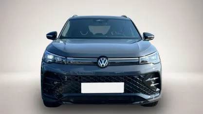 Neu VW Tiguan R-line 193 PS (141 kW) 2025 Delfingrau SUV