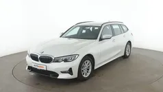 Weiß Gebraucht 2021 BMW 320 Sport Line Kombi | 26.280 € (Fairer Preis)