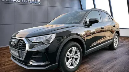 Gebraucht Audi Q3 Ambiente 150 PS (110 kW) 2023 Schwarz SUV